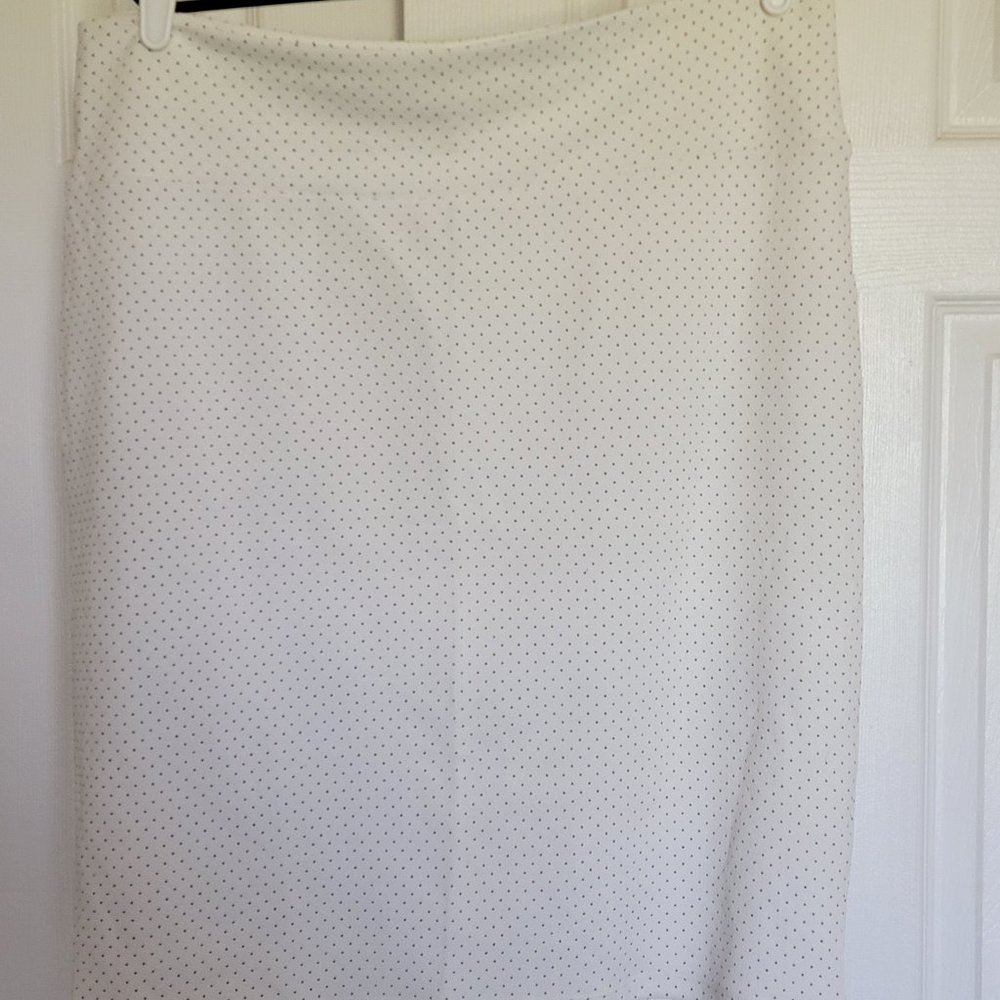 LulaRoe 2XL Cassie Skirt - White W/ Mini Polka Dots